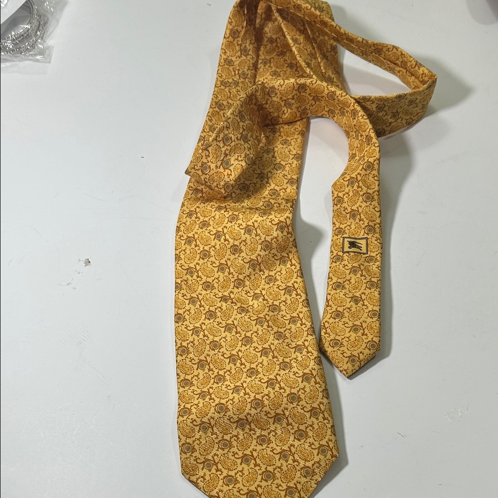 Burberry Yellow Patterned Tie - Picture 14 of 16